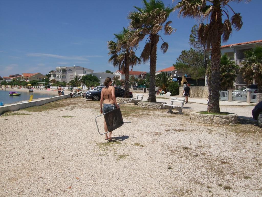 Deby Beach House Vir Zewnętrze zdjęcie